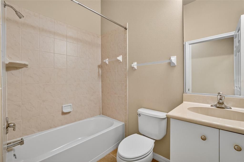 В аренду: $2,300 (2 спален, 3 ванн, 1604 Квадратных фут)