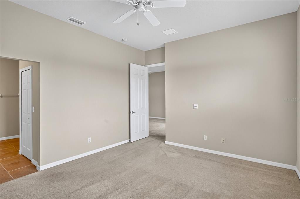 В аренду: $2,300 (2 спален, 3 ванн, 1604 Квадратных фут)