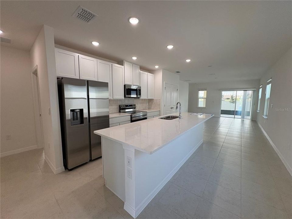 На продажу: $314,990 (3 спален, 2 ванн, 1492 Квадратных фут)