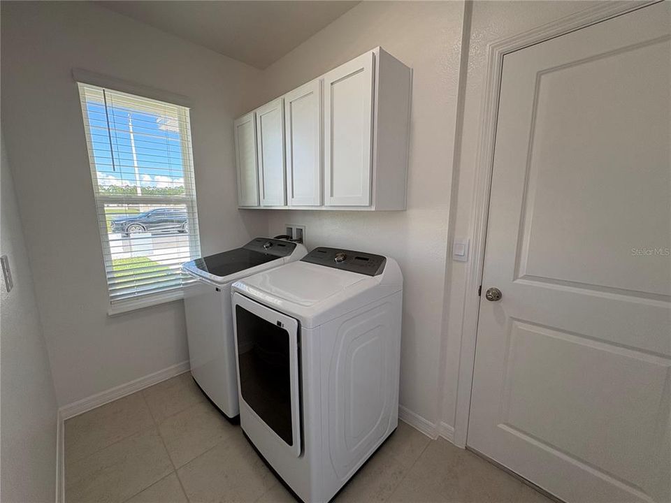 На продажу: $314,990 (3 спален, 2 ванн, 1492 Квадратных фут)