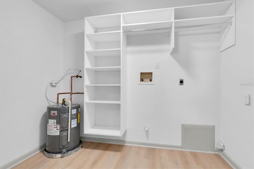 На продажу: $425,000 (3 спален, 1 ванн, 1172 Квадратных фут)