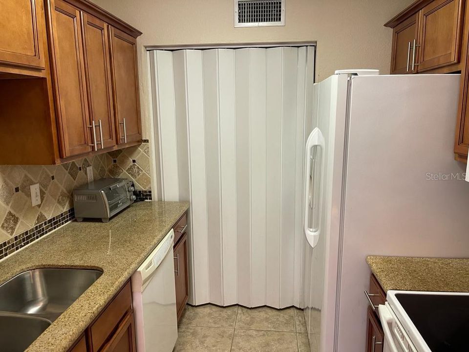 For Rent: $1,700 (2 beds, 2 baths, 1002 Square Feet)