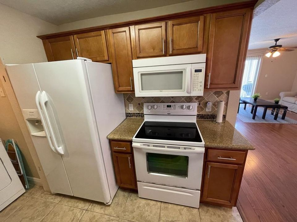 For Rent: $1,700 (2 beds, 2 baths, 1002 Square Feet)