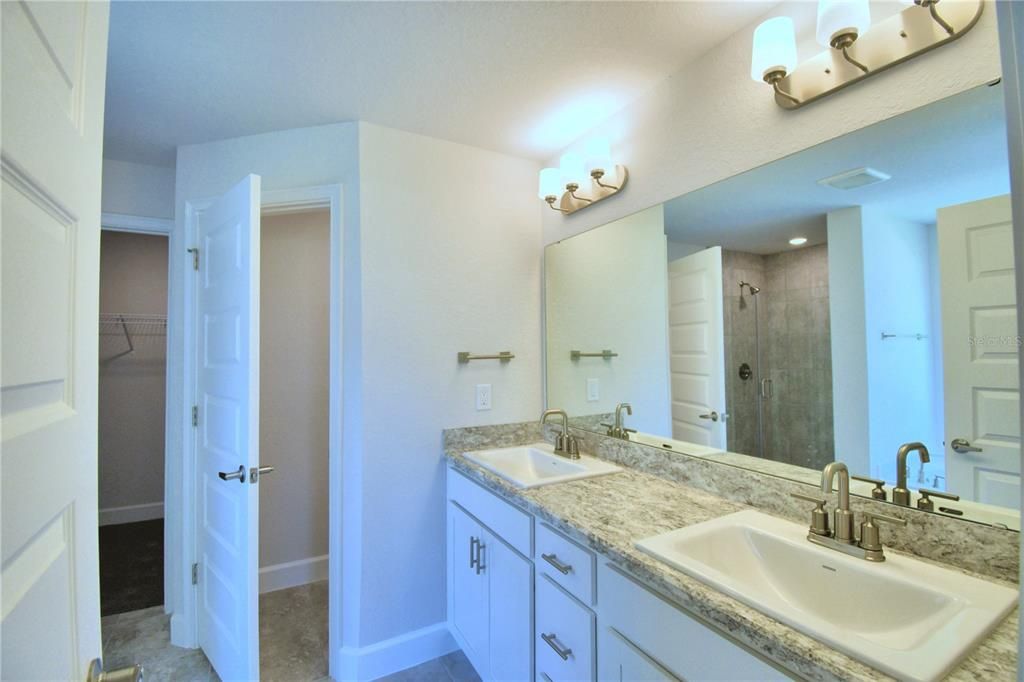 待售: $351,863 (4 贝兹, 2 浴室, 1755 平方英尺)