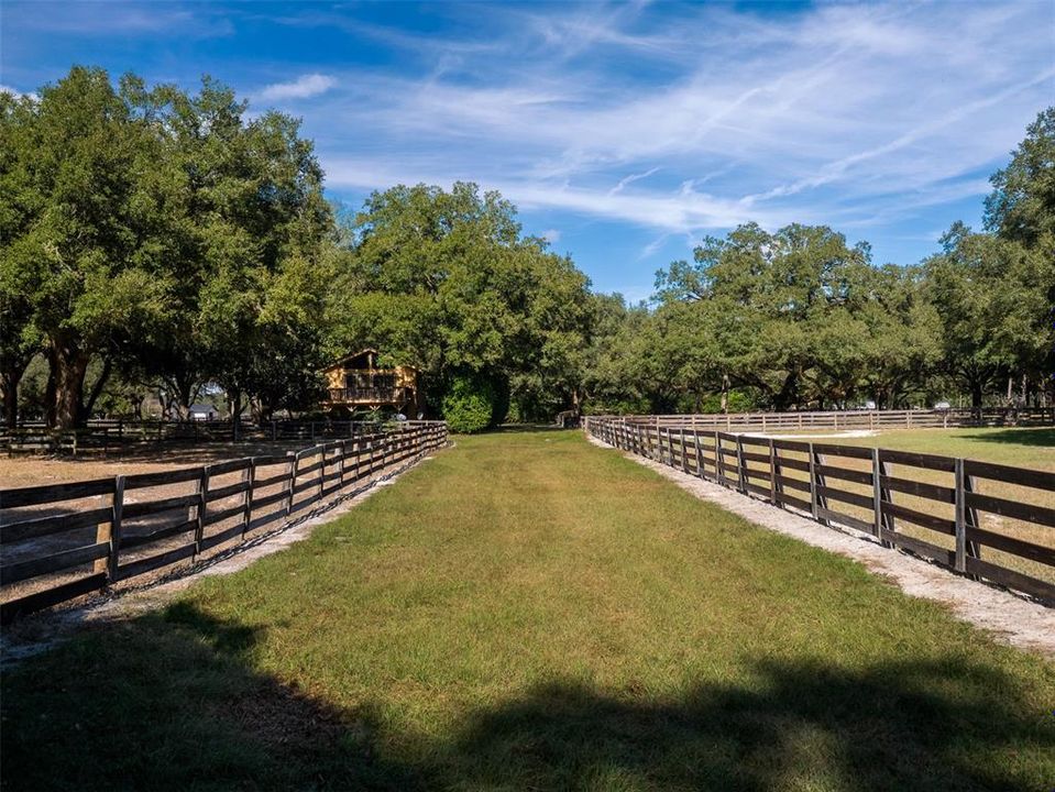 Active With Contract: $2,495,000 (1 beds, 1 baths, 1224 Square Feet)
