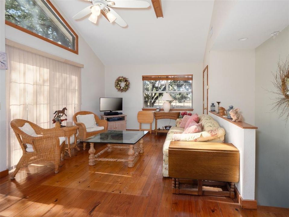 Active With Contract: $2,495,000 (1 beds, 1 baths, 1224 Square Feet)