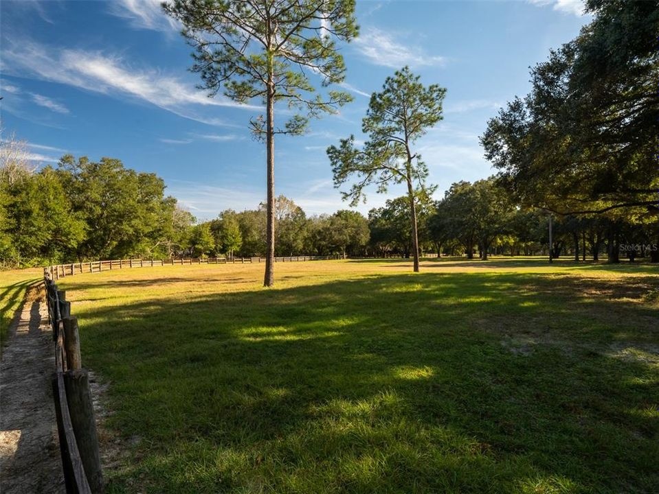 Active With Contract: $2,495,000 (1 beds, 1 baths, 1224 Square Feet)