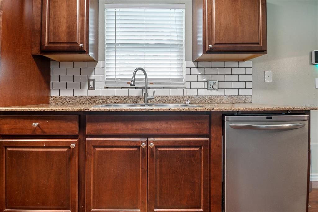 En Venta: $359,900 (3 camas, 2 baños, 1260 Pies cuadrados)