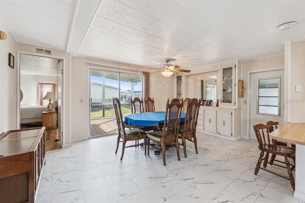 En Venta: $138,000 (2 camas, 2 baños, 1232 Pies cuadrados)