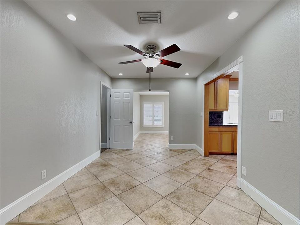 For Rent: $2,819 (3 beds, 2 baths, 1749 Square Feet)