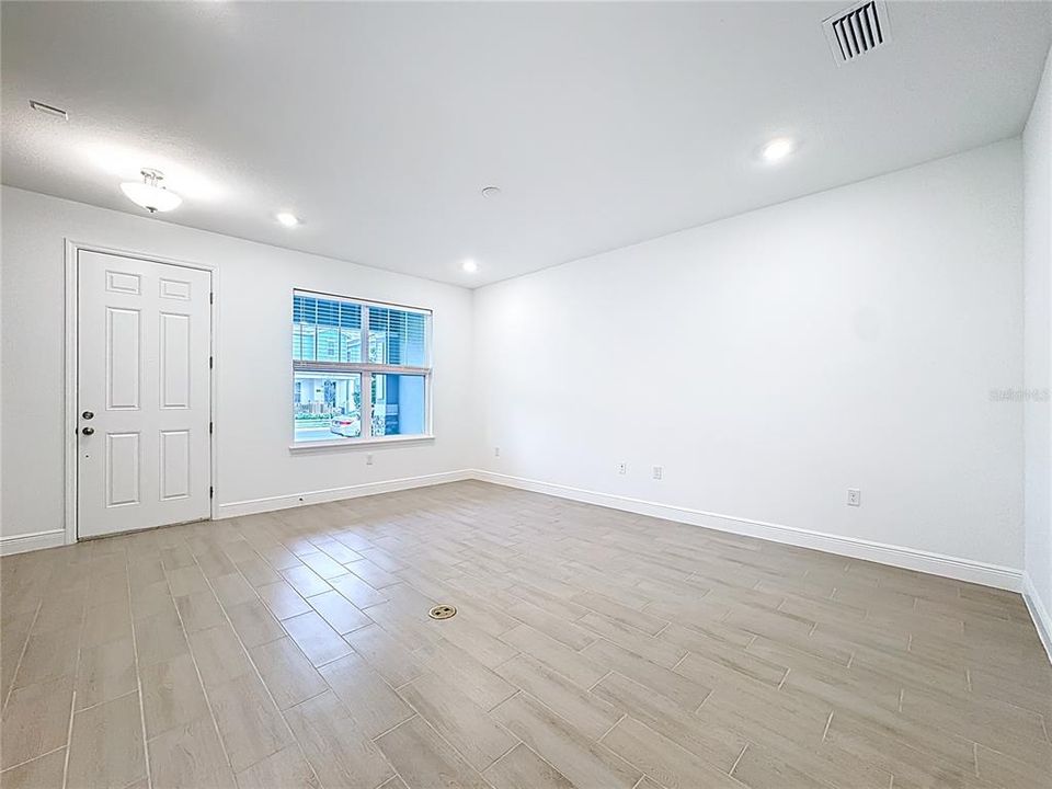 出租: $2,800 (3 贝兹, 2 浴室, 1720 平方英尺)