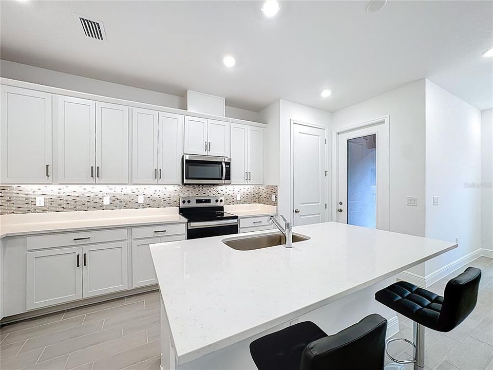 出租: $2,800 (3 贝兹, 2 浴室, 1720 平方英尺)