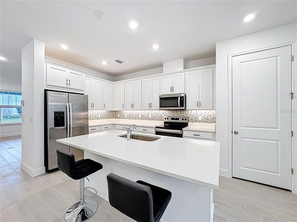 出租: $2,800 (3 贝兹, 2 浴室, 1720 平方英尺)