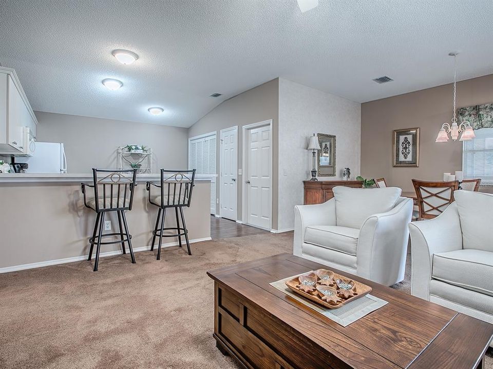 En Venta: $245,000 (2 camas, 2 baños, 1160 Pies cuadrados)