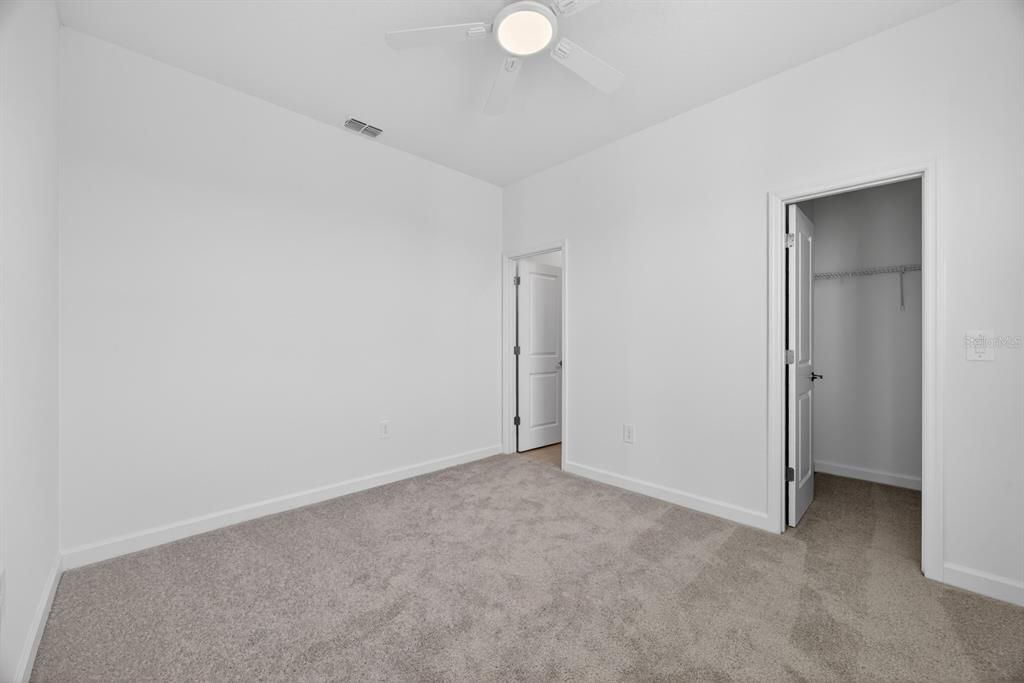 En Renta: $3,300 (4 camas, 3 baños, 2911 Pies cuadrados)