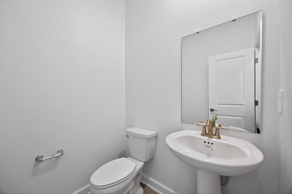 En Renta: $3,300 (4 camas, 3 baños, 2911 Pies cuadrados)