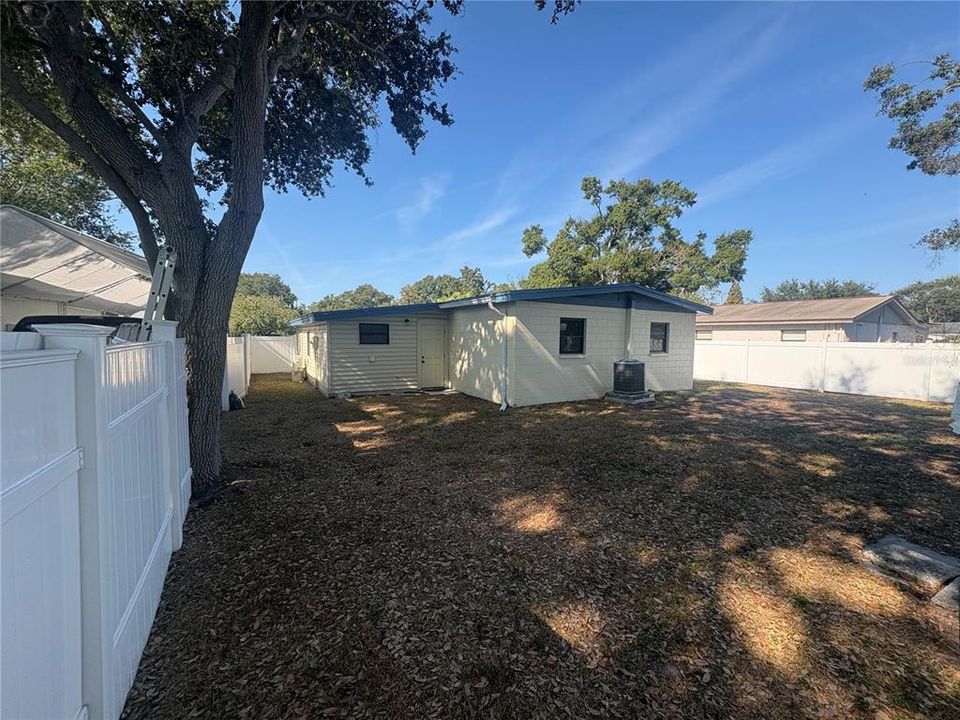 En Venta: $469,000 (4 camas, 2 baños, 1260 Pies cuadrados)