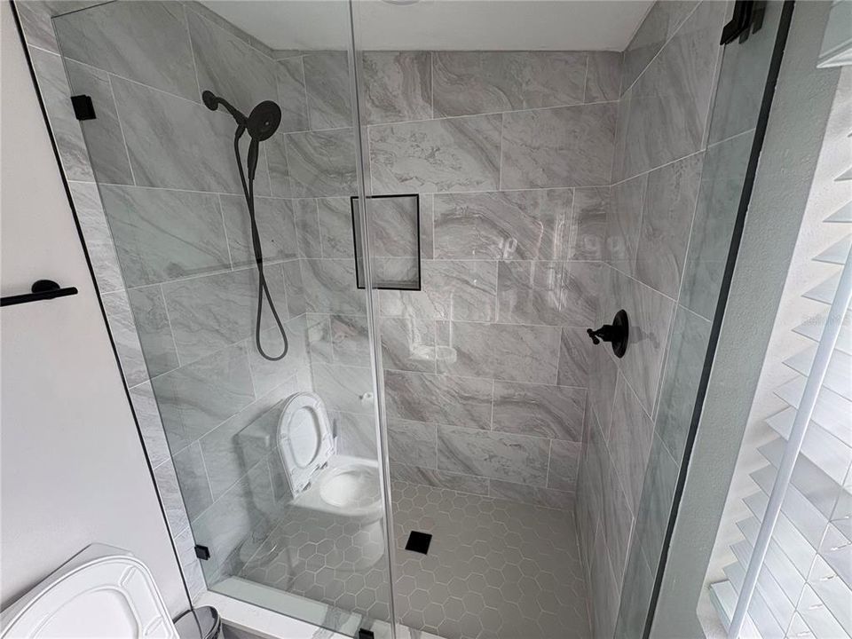 En Venta: $469,000 (4 camas, 2 baños, 1260 Pies cuadrados)