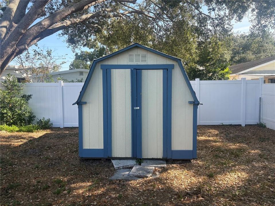 En Venta: $469,000 (4 camas, 2 baños, 1260 Pies cuadrados)