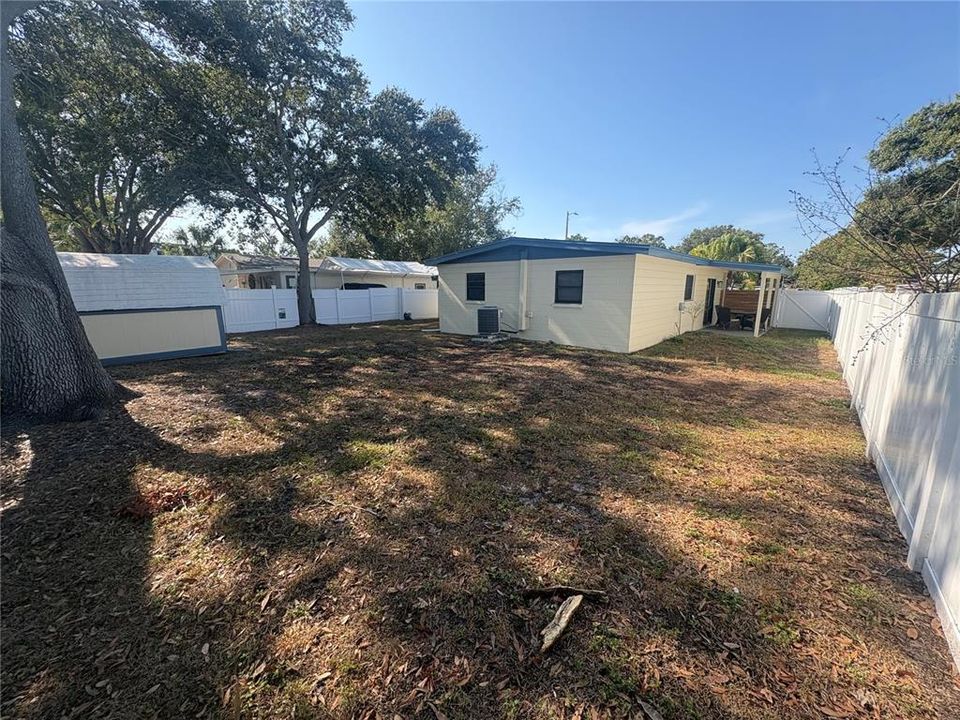 En Venta: $469,000 (4 camas, 2 baños, 1260 Pies cuadrados)