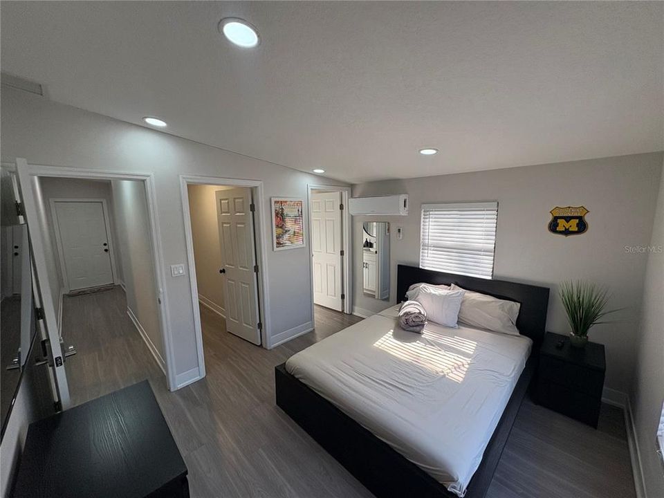 En Venta: $469,000 (4 camas, 2 baños, 1260 Pies cuadrados)