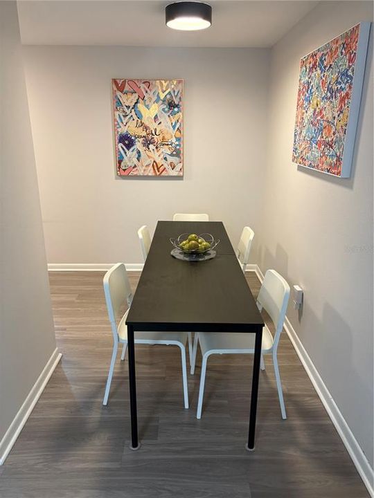 En Venta: $469,000 (4 camas, 2 baños, 1260 Pies cuadrados)