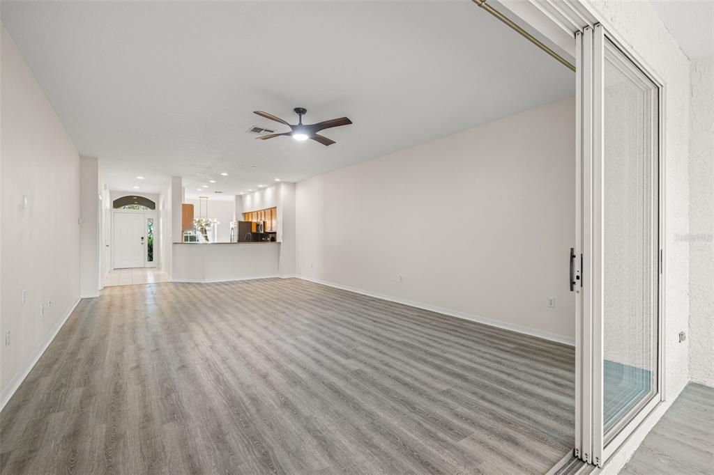 出租: $2,200 (3 贝兹, 2 浴室, 1717 平方英尺)