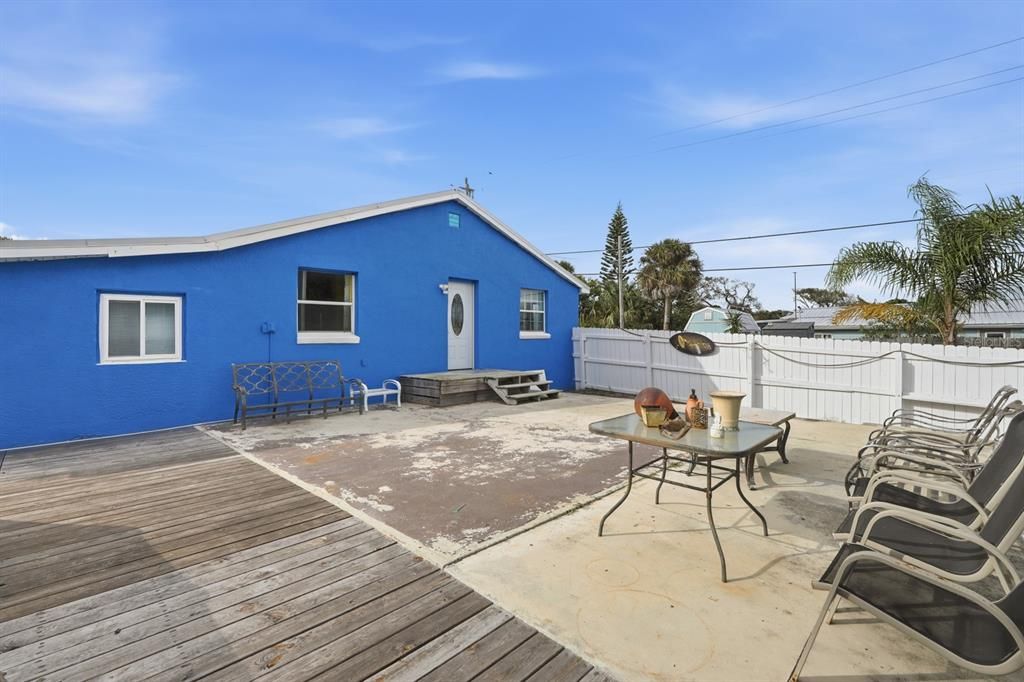 На продажу: $325,000 (2 спален, 2 ванн, 1333 Квадратных фут)