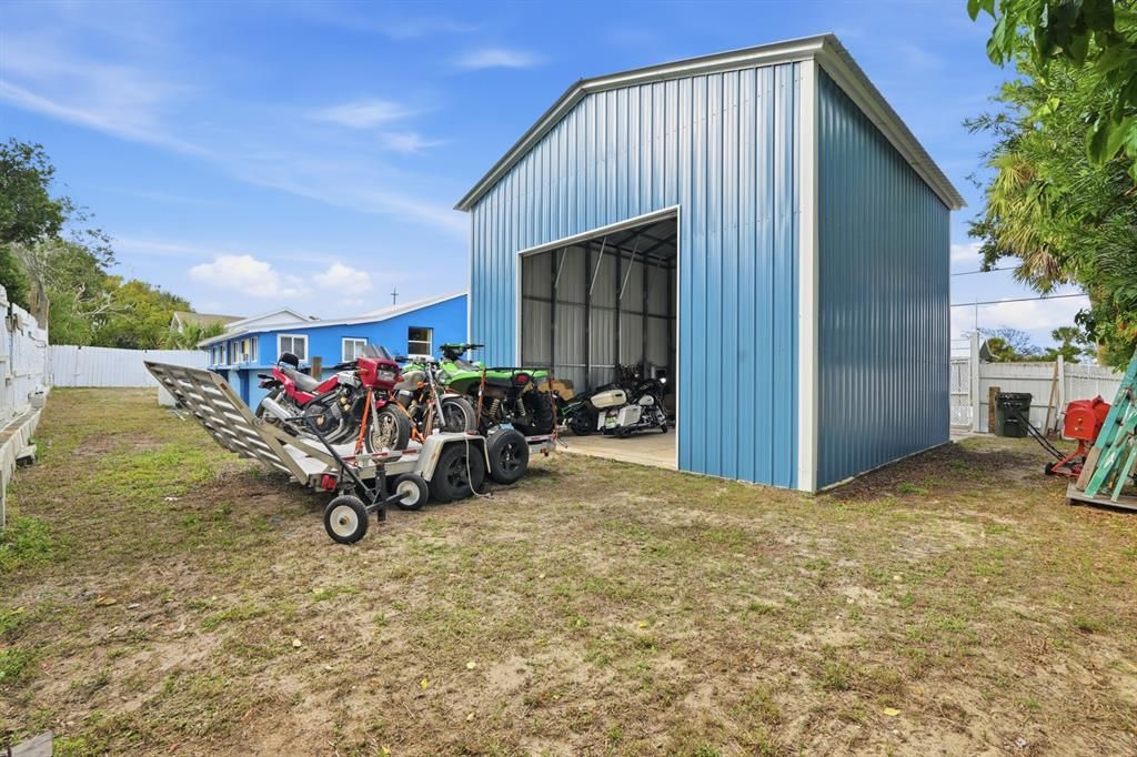 На продажу: $325,000 (2 спален, 2 ванн, 1333 Квадратных фут)