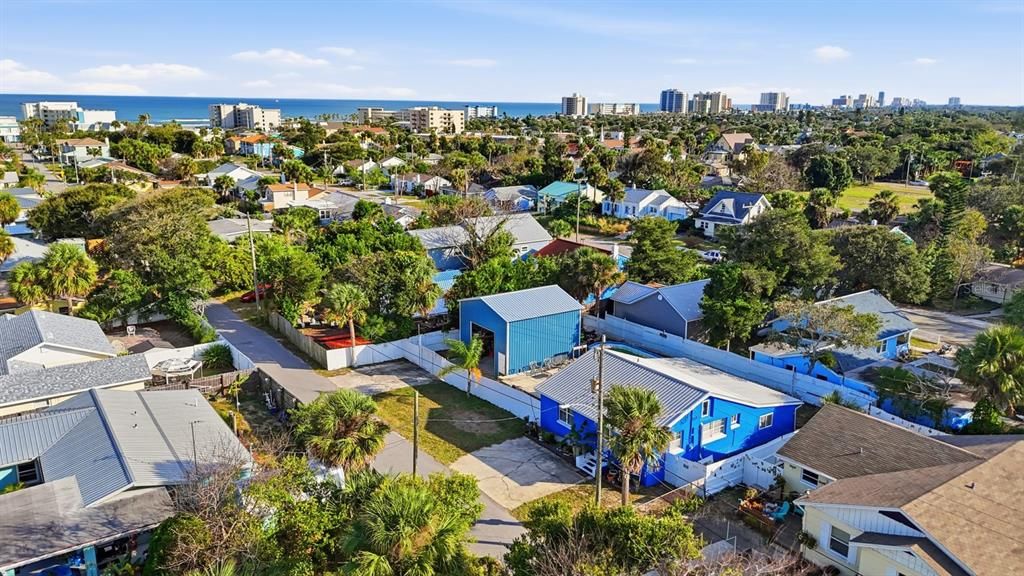 На продажу: $325,000 (2 спален, 2 ванн, 1333 Квадратных фут)