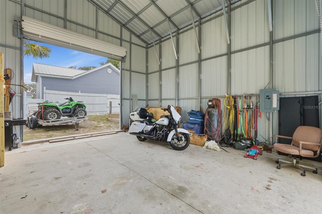 На продажу: $325,000 (2 спален, 2 ванн, 1333 Квадратных фут)