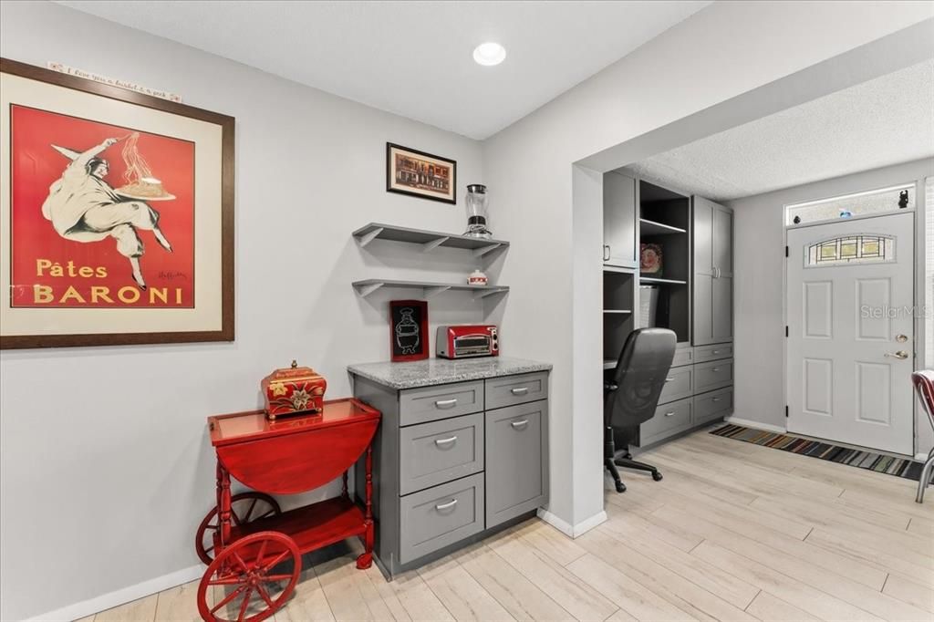 待售: $175,000 (2 贝兹, 2 浴室, 1100 平方英尺)