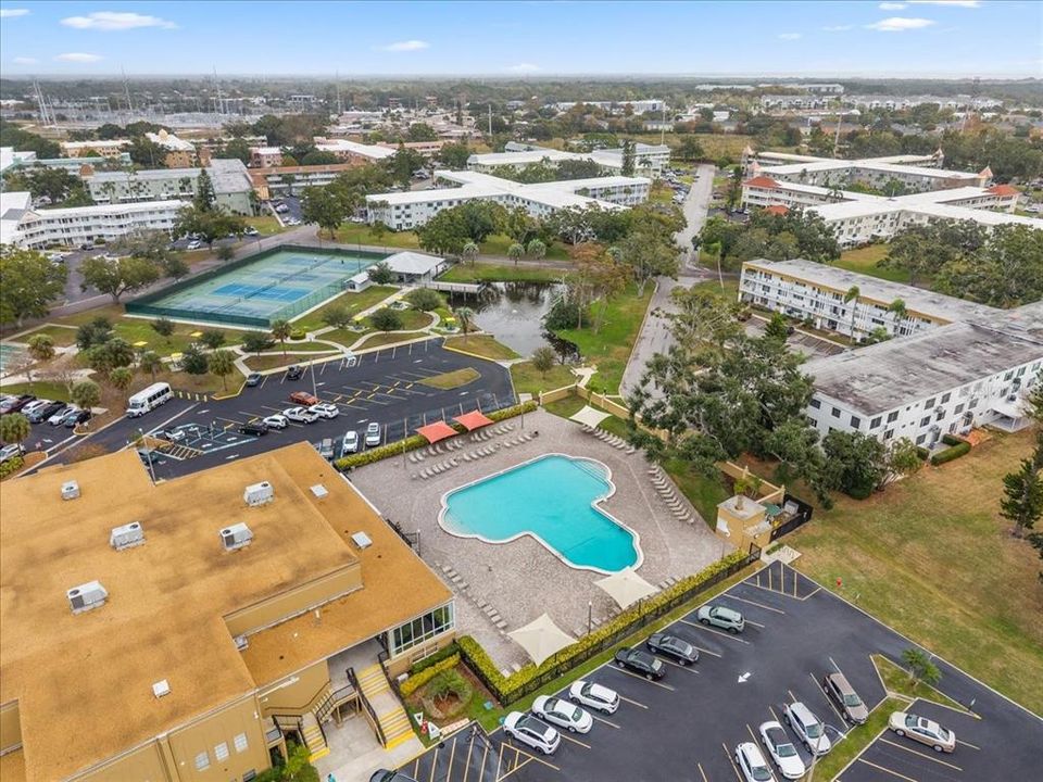 待售: $175,000 (2 贝兹, 2 浴室, 1100 平方英尺)