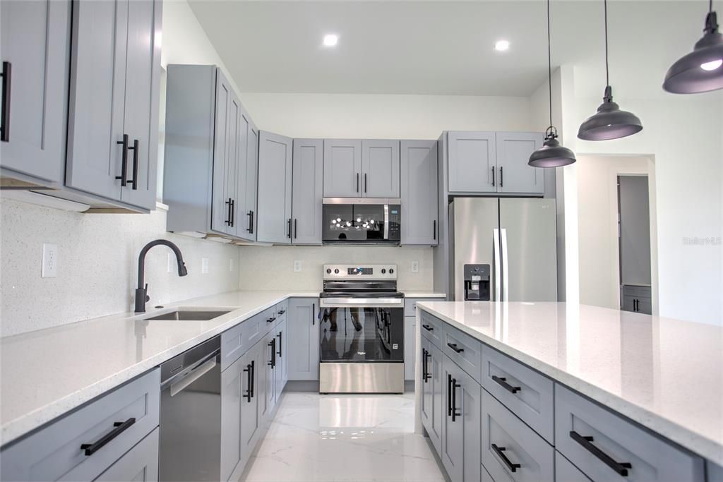 En Venta: $800,000 (4 camas, 3 baños, 1991 Pies cuadrados)