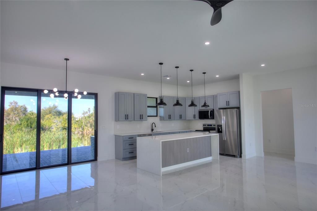 En Venta: $800,000 (4 camas, 3 baños, 1991 Pies cuadrados)