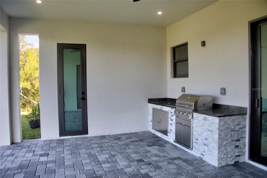 En Venta: $800,000 (4 camas, 3 baños, 1991 Pies cuadrados)