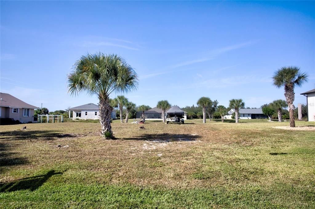 For Sale: $800,000 (4 beds, 3 baths, 1991 Square Feet)