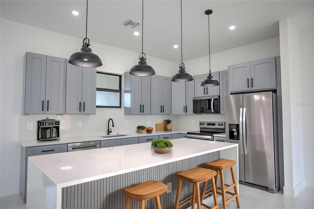 En Venta: $800,000 (4 camas, 3 baños, 1991 Pies cuadrados)