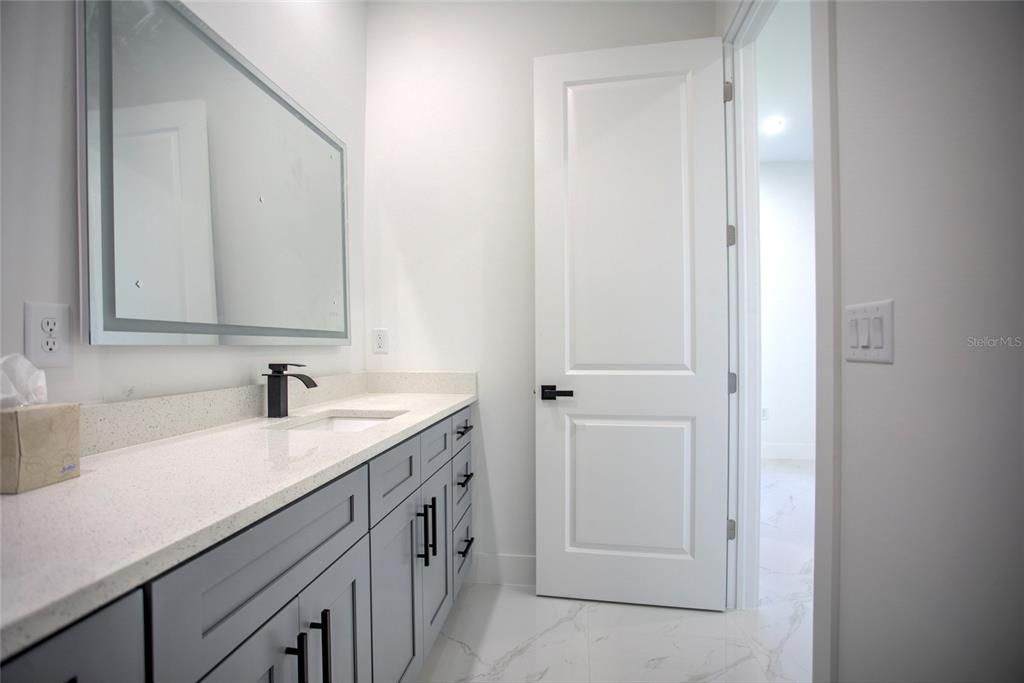 En Venta: $800,000 (4 camas, 3 baños, 1991 Pies cuadrados)