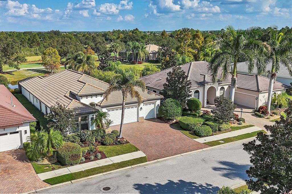 En Venta: $949,999 (3 camas, 2 baños, 2329 Pies cuadrados)