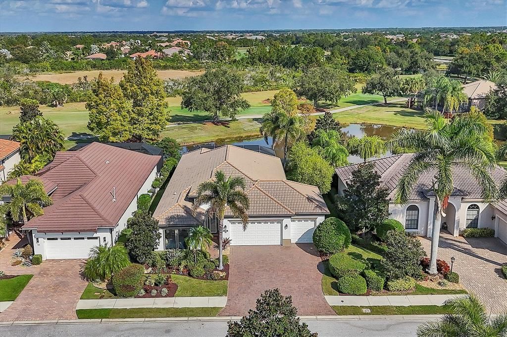 En Venta: $949,999 (3 camas, 2 baños, 2329 Pies cuadrados)