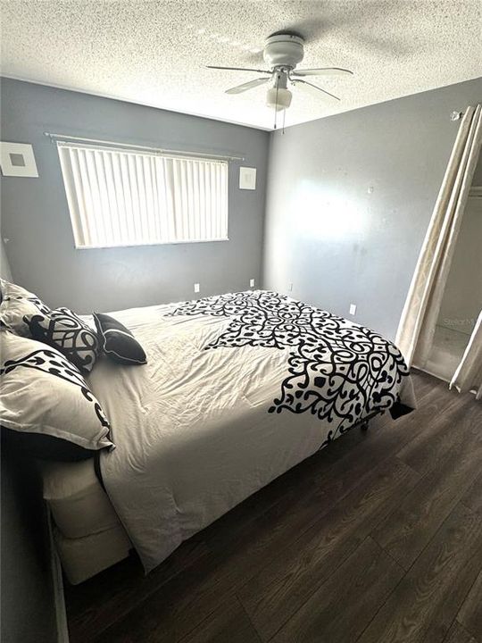 出租: $2,500 (4 贝兹, 2 浴室, 1747 平方英尺)