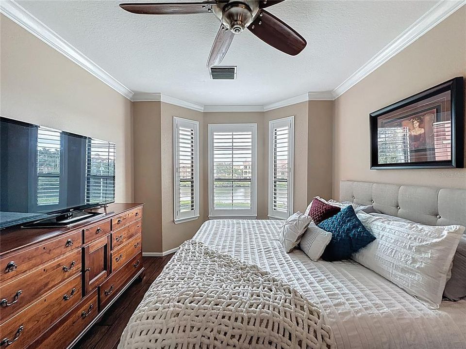 For Sale: $449,900 (2 beds, 2 baths, 1650 Square Feet)