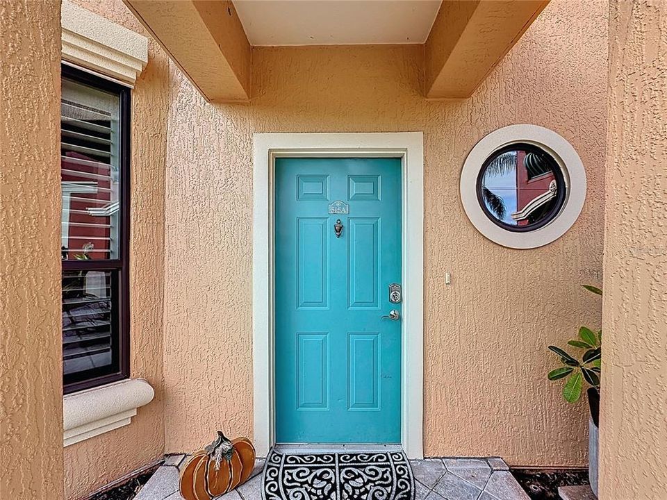 For Sale: $449,900 (2 beds, 2 baths, 1650 Square Feet)