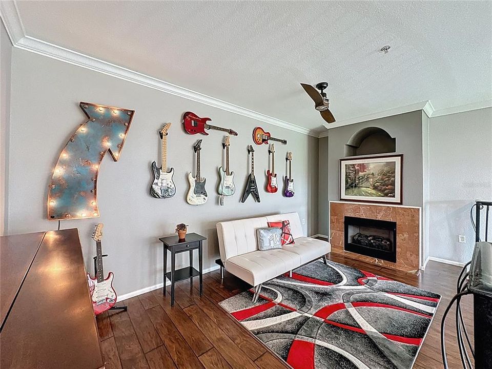 For Sale: $449,900 (2 beds, 2 baths, 1650 Square Feet)