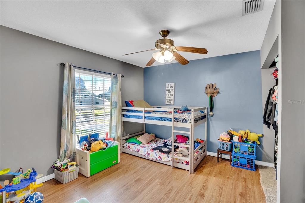 For Sale: $465,000 (3 beds, 2 baths, 1416 Square Feet)