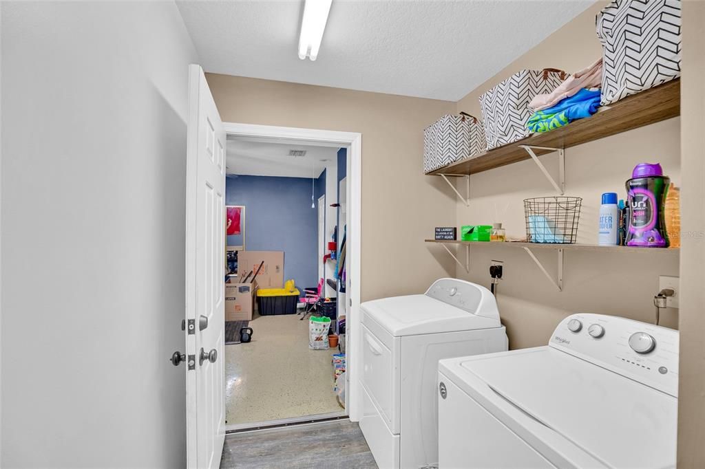 For Sale: $465,000 (3 beds, 2 baths, 1416 Square Feet)