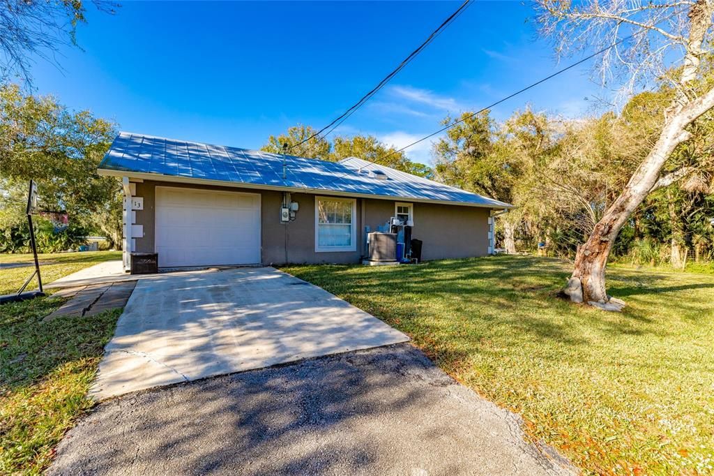 For Sale: $465,000 (3 beds, 2 baths, 1416 Square Feet)