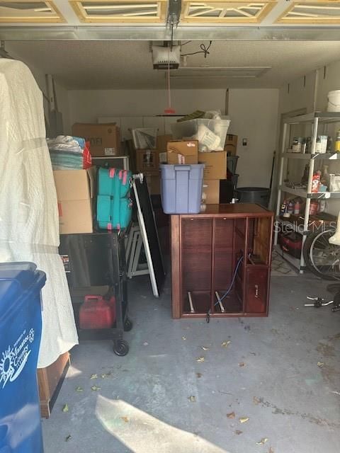 合同活跃: $199,000 (2 贝兹, 2 浴室, 1192 平方英尺)