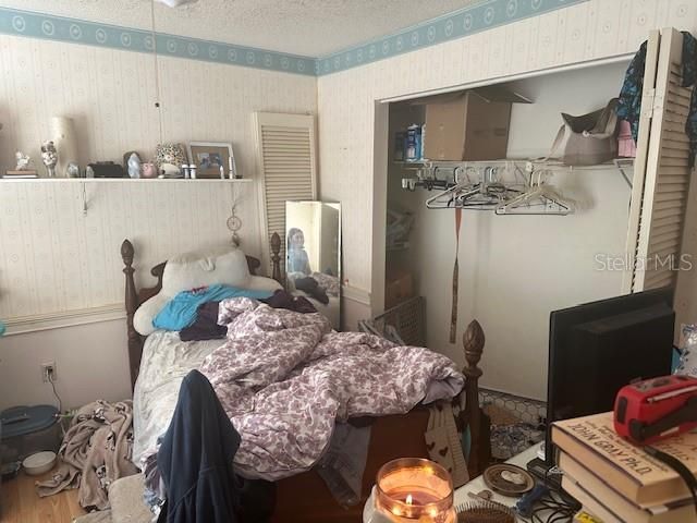 合同活跃: $199,000 (2 贝兹, 2 浴室, 1192 平方英尺)